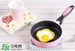 麥飯石鍋和鐵鍋哪個(gè)好？麥飯石鍋和鐵鍋對比