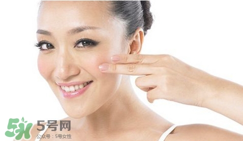 怎樣預(yù)防臉上長斑？如何預(yù)防臉上長斑