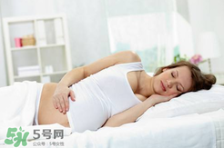 見紅了是不是快生了？見紅后多久會生？