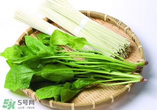 菠菜要焯水嗎？菠菜為什么要焯水？