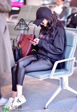 celine小白鞋正品多少錢(qián)？celine小白鞋專(zhuān)柜價(jià)格