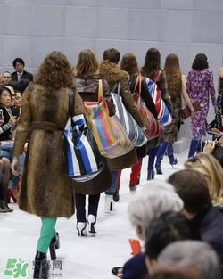 巴黎世家編織袋很貴嗎？balenciaga春運包為什么這么貴？