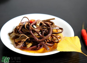 干蕨菜致癌嗎？干蕨菜致癌是真的嗎？