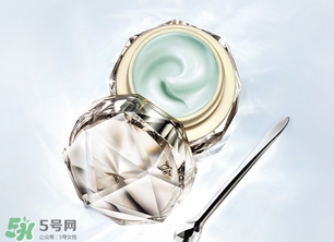 cpb眼霜適合什么年齡？cpb眼霜適合什么膚質(zhì)？