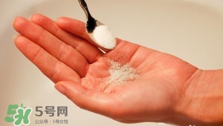 切辣椒后手很辣怎么辦？切辣椒后手很辣多久能好