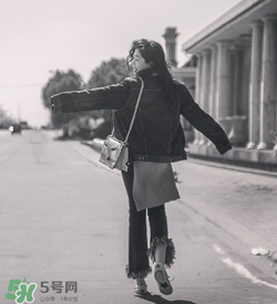 tfboys春晚同款ash鞋正品多少錢？tfboys同款艾熙小白鞋專柜價格