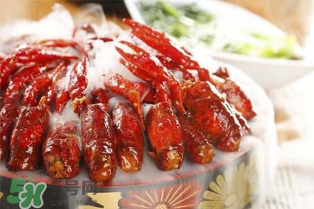 小龍蝦可以和吃櫻桃嗎？小龍蝦和櫻桃能一起吃嗎？