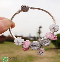 潘多拉桃花系列手鏈怎么看真假？pandora新品桃花手鏈真假辨別