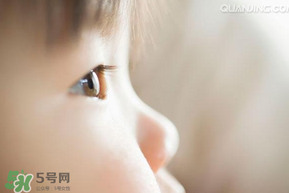 單眼皮會(huì)遺傳嗎？單眼皮會(huì)遺傳給下一代嗎？