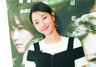 白百合黃色外套是什么牌子？白百合黃色外套是哪個品牌？