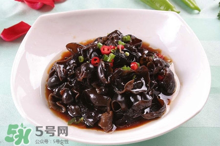 血脂高可以吃黑木耳嗎？吃黑木耳能降血脂嗎？