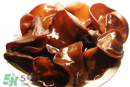 黑木耳是堿性食物嗎？黑木耳是酸性還是堿性？