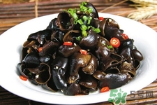 泡黑木耳用什么水泡？泡木耳用熱水還是涼水？