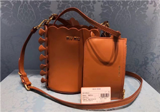 miumiu水桶包怎么搭配？miumiu水桶包怎么搭配好看？