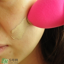 美妝蛋可以用香皂洗嗎？美妝蛋可以用肥皂洗嗎？