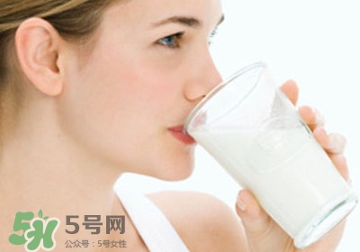 吃菠蘿舌頭麻怎么回事？吃菠蘿舌頭麻是過敏嗎