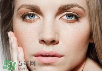 為什么臉上長脂肪粒？臉上長脂肪粒是什么原因