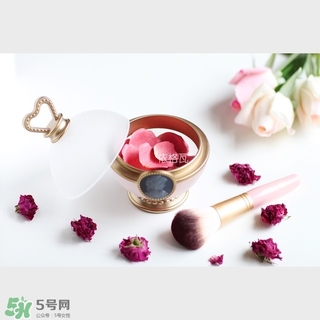 拉杜麗花瓣腮紅多少錢(qián) 拉杜麗花瓣腮紅專(zhuān)柜價(jià)格