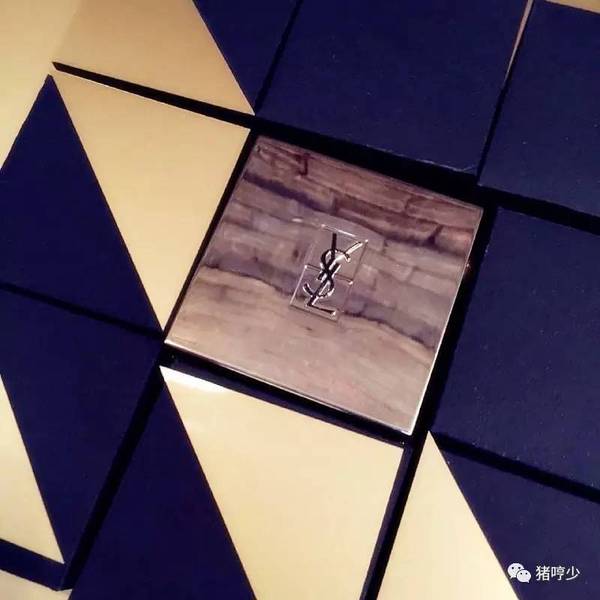 ysl蕾絲氣墊粉餅怎么樣？ysl蕾絲氣墊粉餅好用嗎？