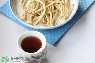 吃魚(yú)腥草可以喝酒嗎？吃魚(yú)腥草能喝酒嗎