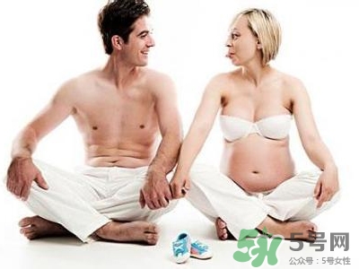 孕期高潮宮縮會怎樣？孕期高潮對小孩有害嗎？