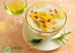 香椿和酸奶能一起吃嗎？香椿能和酸奶一起吃嗎？