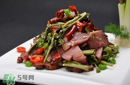 香椿和雞肉可同吃嗎？香椿和雞肉能一起吃嗎？