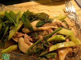 香椿和鴨肉能一起吃嗎？香椿和鴨肉可以同時吃嗎？