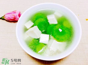 萵筍能和豆腐一起吃嗎？豆腐和萵筍可以一起吃嗎？