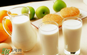 香椿和豆?jié){能一起吃嗎？喝豆?jié){可以吃香椿炒雞蛋嗎？