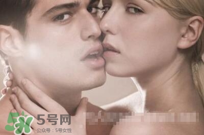 夫妻兩地分居怎么解決生理需求？夫妻兩地分居該如何相處？