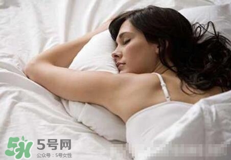 夫妻兩地分居怎么解決生理需求？夫妻兩地分居該如何相處？
