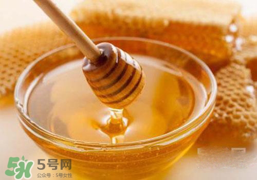 桃花茶可以加蜂蜜嗎？桃花茶可以和蜂蜜一起喝嗎？