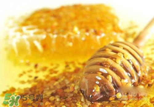 桃花茶可以加蜂蜜嗎？桃花茶可以和蜂蜜一起喝嗎？