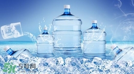 純凈水和礦泉水哪個好？純凈水和礦泉水的區(qū)別