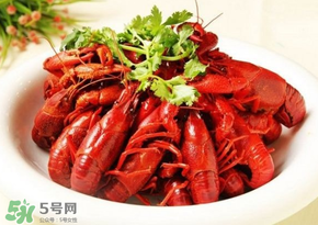 月經(jīng)可以吃油燜大蝦嗎？經(jīng)期能吃油燜大蝦嗎？