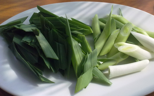 蒜苗是發(fā)物嗎？蒜苗是不是發(fā)物