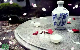 桃花醉酒好喝嗎？喝桃花醉酒有什么好處？