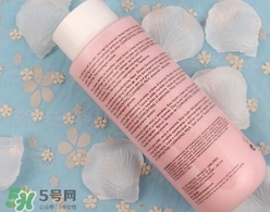 蘭嘉絲汀粉水和蘭蔻粉水哪個好？蘭嘉絲汀粉水和蘭蔻粉水對比
