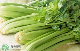 芹菜汁生喝一天幾次？芹菜汁生喝一次喝多少