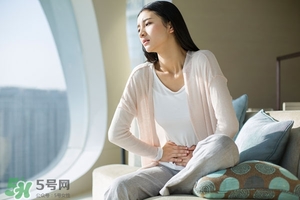 來(lái)月經(jīng)想睡覺(jué)是咋回事？為什么月經(jīng)期間很困