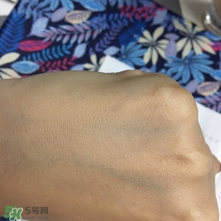 混油敏感肌用什么粉底液？敏感混油皮用的粉底液