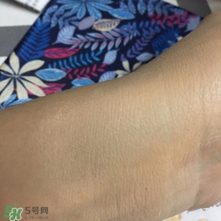 混油敏感肌用什么粉底液？敏感混油皮用的粉底液