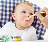 寶寶輔食要加鹽嗎？寶寶輔食能不能加鹽？