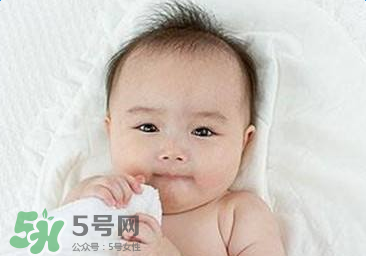 寶寶有鼻屎不通氣怎么辦？寶寶有鼻屎鼻塞怎么辦？