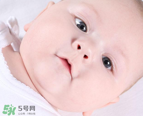 寶寶有鼻屎不通氣怎么辦？寶寶有鼻屎鼻塞怎么辦？