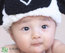 怎么樣給寶寶清理鼻腔？給寶寶清理鼻腔要注意什么？