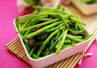 泥蒿怎么做好吃？泥蒿做法