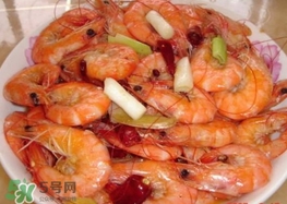 油悶大蝦怎么做？油燜大蝦的做法