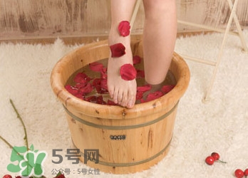  艾葉泡腳有什么禁忌？艾葉泡腳的禁忌